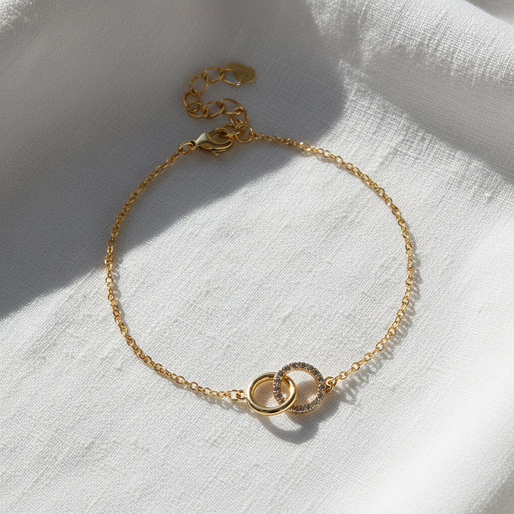 Alliléndeta 18K Gold Finish Rhinestone Chain Bracelet